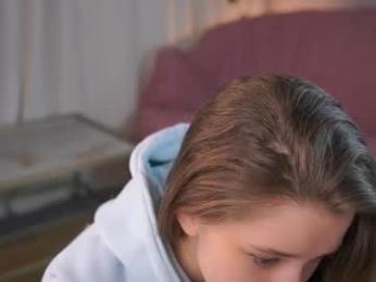 little_poetry chaturbate stream image, 16.03.2025 15:10