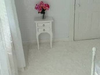 littlegreekflower chaturbate stream image