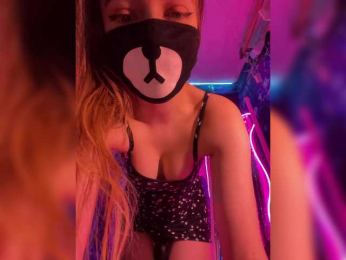 -Summer- bongacams stream image