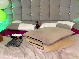 pocahontasfg camsoda stream image