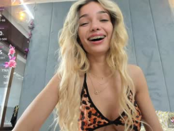sassyt33n chaturbate stream image