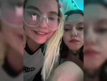 Molly-and-Ewa bongacams stream image