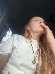 GoldenFlameGoddess stripchat stream image