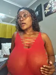 Bustygoddess32 stripchat stream image