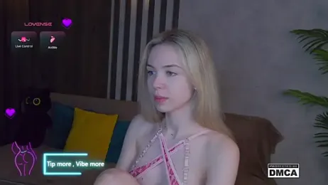 Holl1Would stripchat stream image