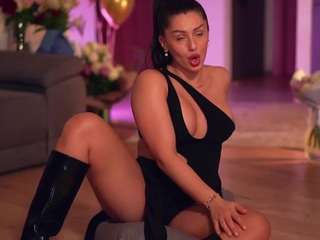 adalline camsoda stream image