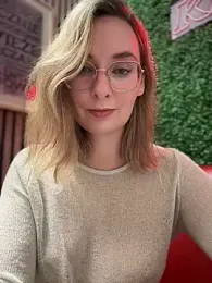 The_Snowwhitee stripchat stream image