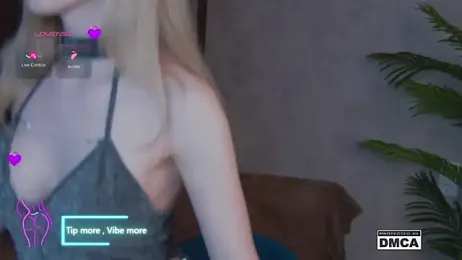 Holl1Would stripchat stream image