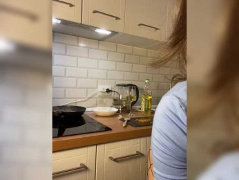 Businka13 bongacams stream image