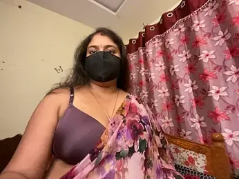 LouleyRanii stripchat stream image