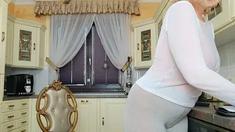 TUNDEROSE1 stripchat stream image