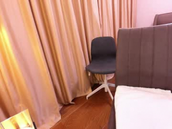 ehotlovea chaturbate stream image