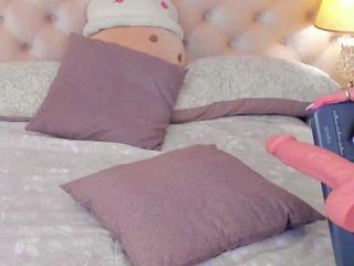 Bella Fontana flirt4free stream image