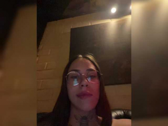 IRAONIC bongacams stream image