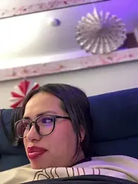 andra_rose stripchat stream image