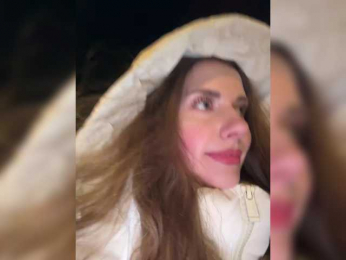 VikkiExtraCheese bongacams stream image