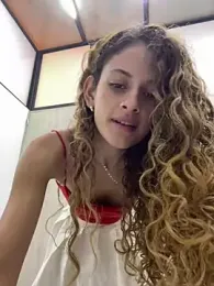 alana15 stripchat stream image