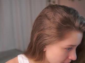 little_poetry chaturbate stream image, 27.03.2025 15:10