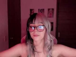 emilyhick camsoda stream image