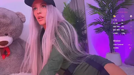 mikkixmeow stripchat stream image