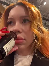 babydolll stripchat stream image