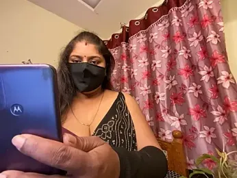 LouleyRanii stripchat stream image