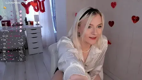 MonaCusson stripchat stream image