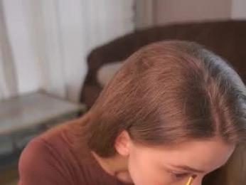 little_poetry chaturbate stream image, 01.04.2025 12:40