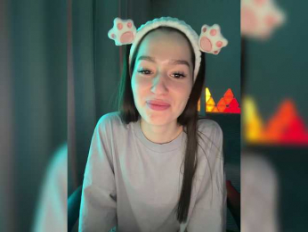 whiteTEA bongacams stream image