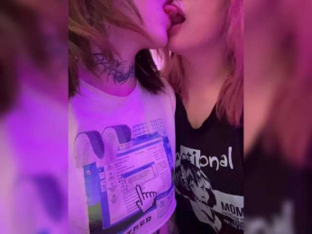 Molly-and-Ewa bongacams stream image