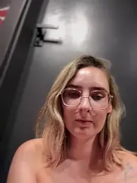 The_Snowwhitee stripchat stream image