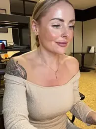 EmaSalis stripchat stream image