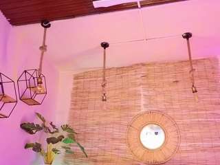 lady-brownn camsoda stream image