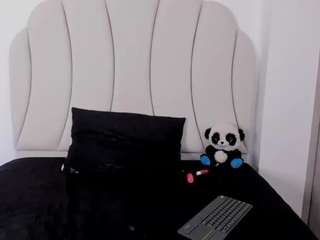 kaity-layne camsoda stream image