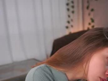 little_poetry chaturbate stream image, 05.04.2025 14:20