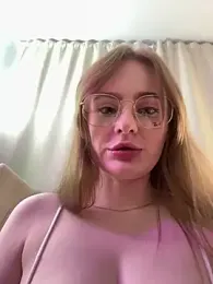 CaseyCumFace stripchat stream image