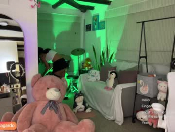 sweet_littleee chaturbate stream image