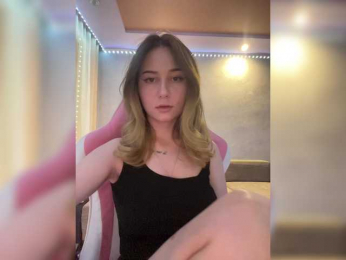 Unearthly bongacams stream image