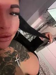 _MelinaCurves_ stripchat stream image