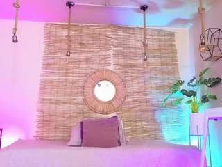 lady-brownn camsoda stream image