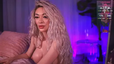 BarbaraMonn stripchat stream image