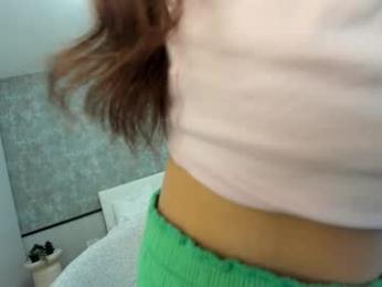 ehotlovea chaturbate stream image, 10.04.2025 23:20
