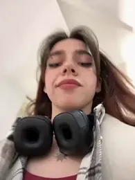 Lily__Belle stripchat stream image