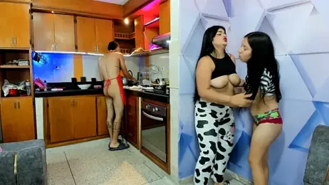 royalgirls_x stripchat stream image