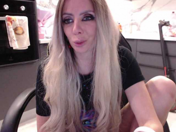blondalina bongacams stream image