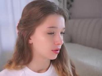 little_poetry chaturbate stream image, 13.04.2025 13:40