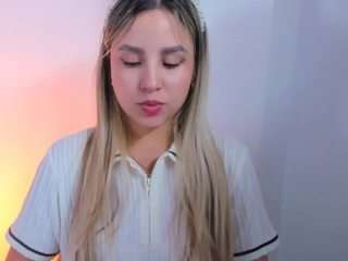 vaiolet-rose camsoda stream image