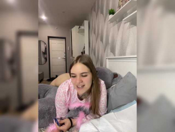 -Tiki-Riki- bongacams stream image