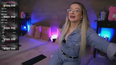 KylieJoyce stripchat stream image