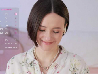 MissEssie bongacams stream image